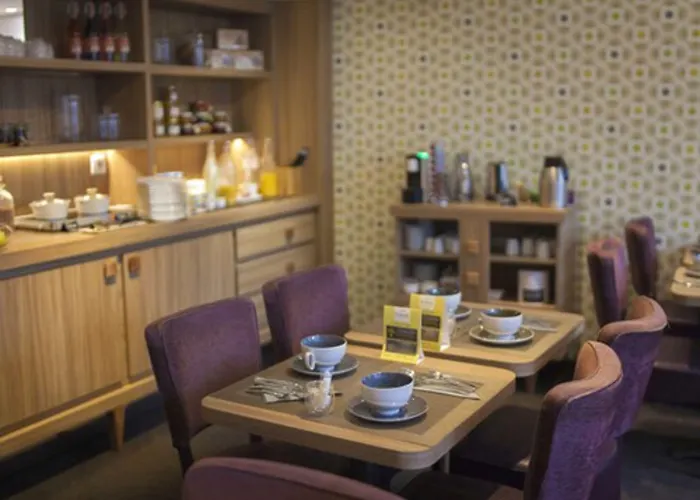 卡纳伊酒店 3* 里尔